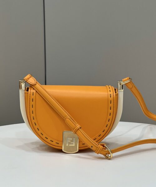 1:1 Replica Fendi Moonlight Saddle Orange Bag For Woman 19cm/7.5in