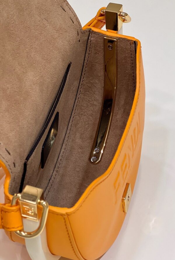1:1 Replica Fendi Moonlight Saddle Orange Bag For Woman 19cm/7.5in