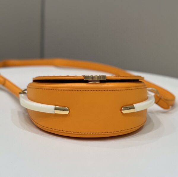 1:1 Replica Fendi Moonlight Saddle Orange Bag For Woman 19cm/7.5in