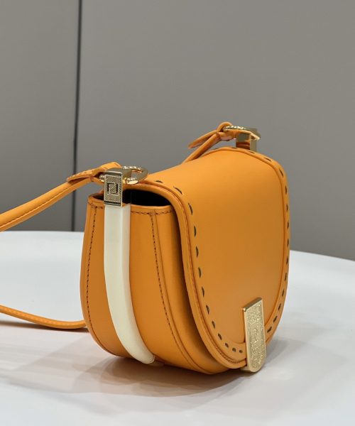 1:1 Replica Fendi Moonlight Saddle Orange Bag For Woman 19cm/7.5in