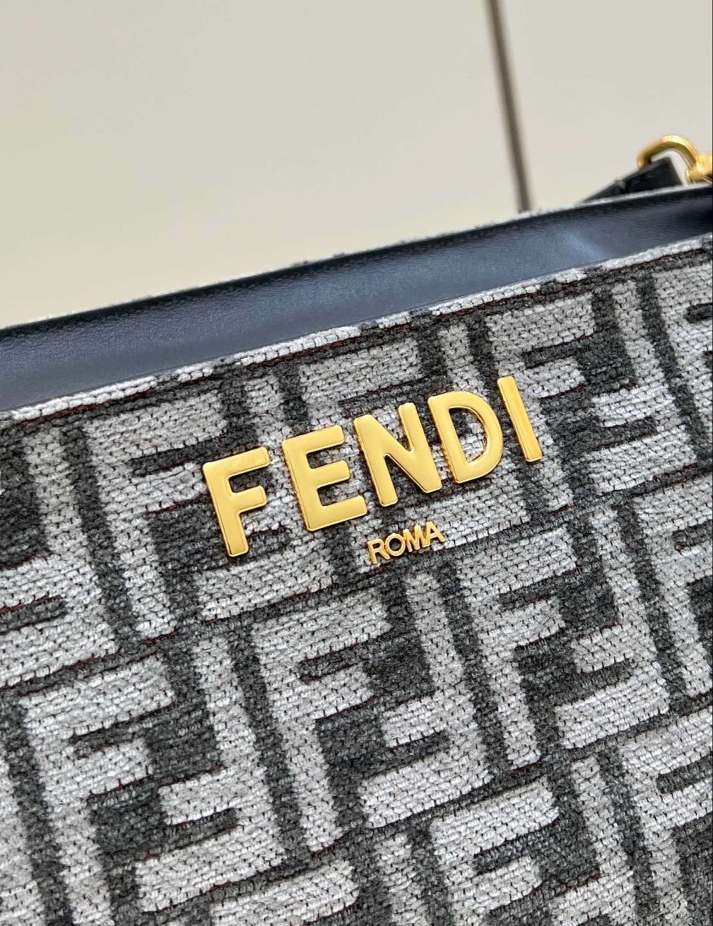 1:1 Replica Fendi O'Lock Zip Beige/Blue/Grey For Women 36cm / 14.2in 8BR805ALFVF1IQU - Image 27