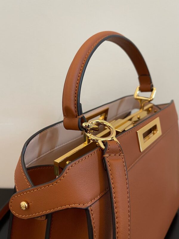 1:1 Replica Fendi Peekaboo ISeeU Petite Brown Small Bag For Woman 20cm/8in