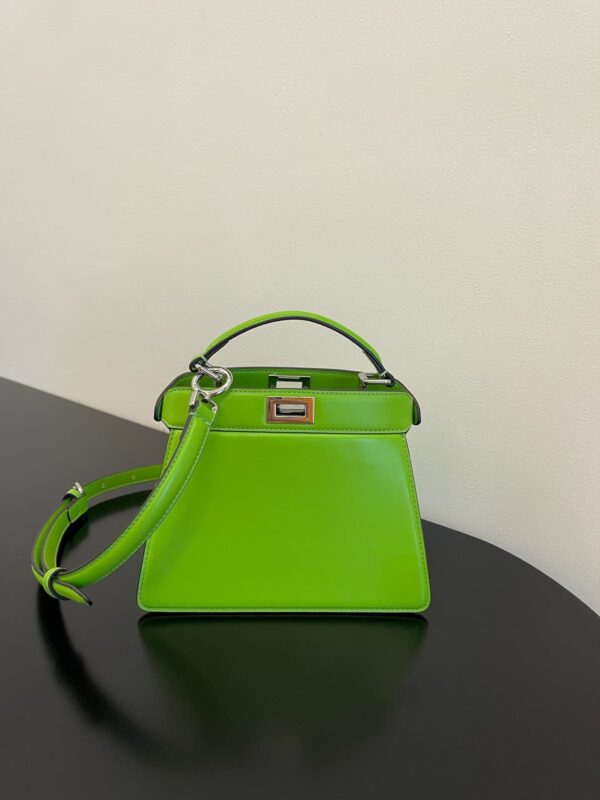 1:1 Replica Fendi Peekaboo ISeeU Petite Chartreuse Small Bag For Woman 20cm/8in