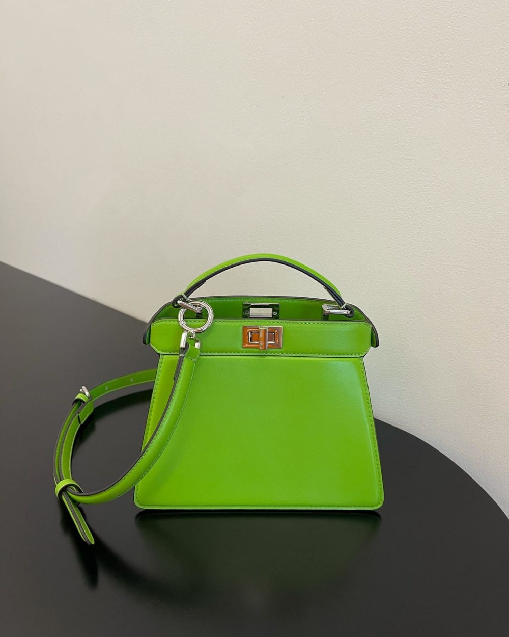 1:1 Replica Fendi Peekaboo ISeeU Petite Chartreuse Small Bag For Woman 20cm/8in