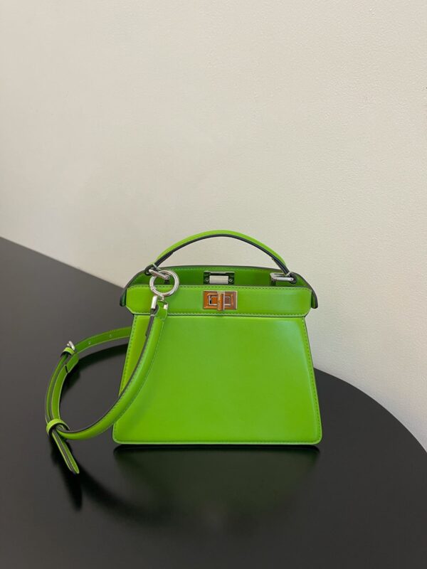 1:1 Replica Fendi Peekaboo ISeeU Petite Chartreuse Small Bag For Woman 20cm/8in