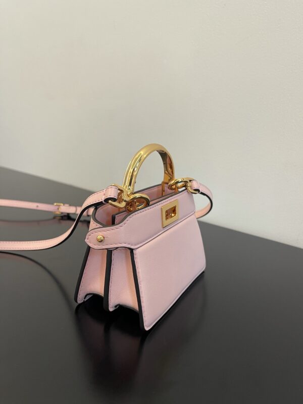 1:1 Replica Fendi Peekaboo ISeeU Petite Light Pink Micro Bag For Woman 11cm/4.5in