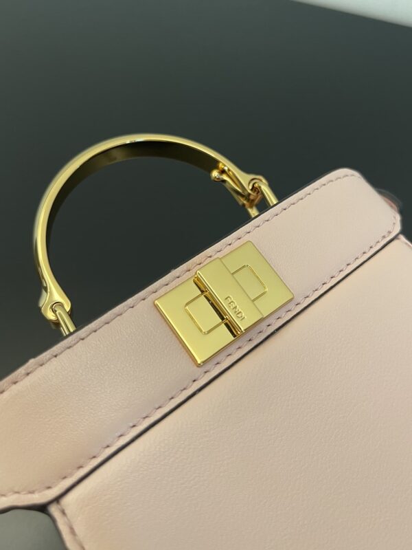 1:1 Replica Fendi Peekaboo ISeeU Petite Light Pink Micro Bag For Woman 11cm/4.5in