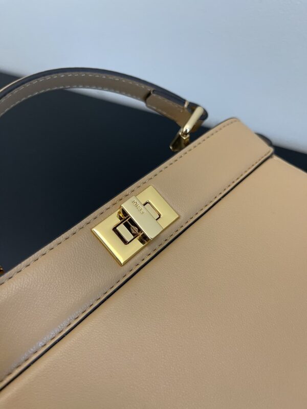 1:1 Replica Fendi Peekaboo ISeeU Petite Nude Small Bag For Woman 20cm/8in