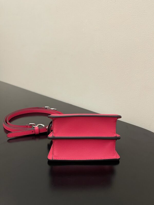1:1 Replica Fendi Peekaboo ISeeU Petite Pink Micro Bag For Woman 11cm/4.5in
