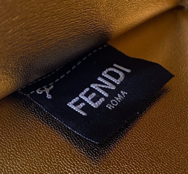 1:1 Replica Fendi Peekaboo Small Iseeu Pochette Black Bag For Woman 21cm/8in