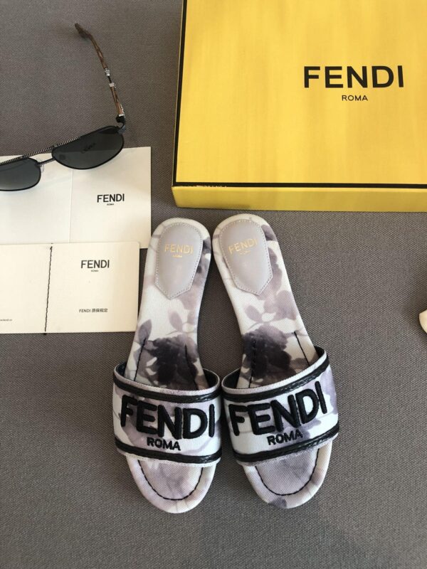 Fendi Signature Canvas Grey For Women FF