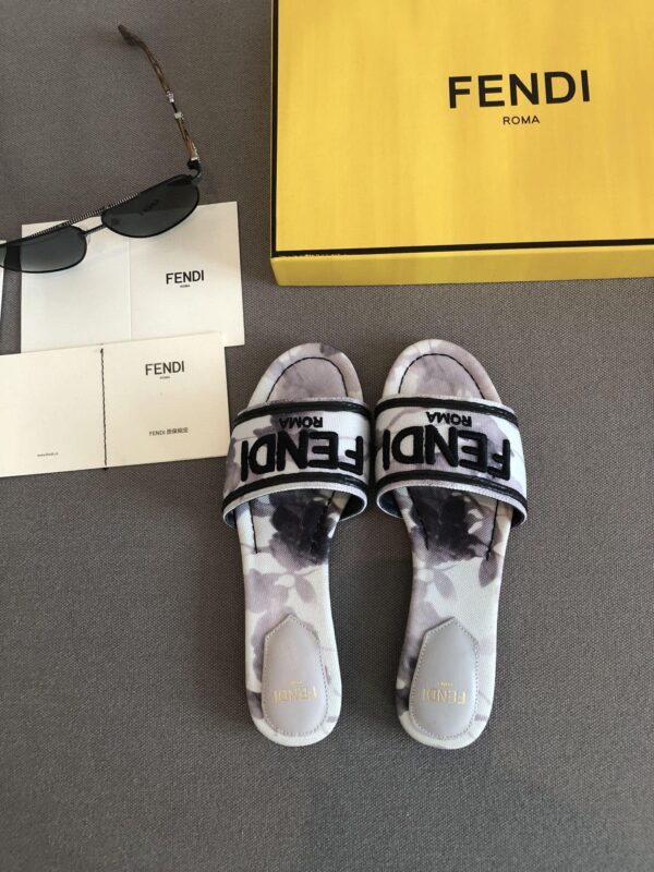 Fendi Signature Canvas Grey For Women FF