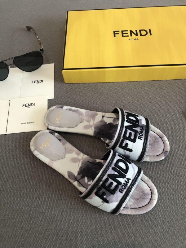 Fendi Signature Canvas Grey For Women FF
