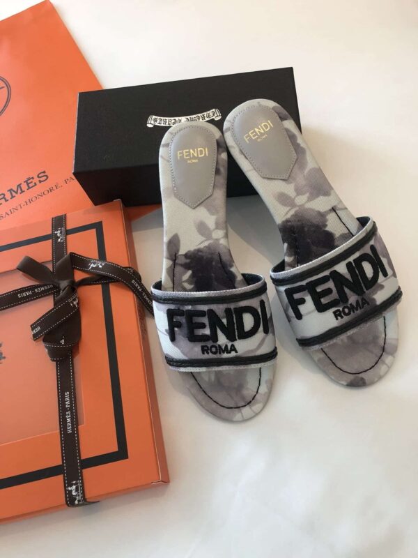 Fendi Signature Canvas Grey For Women FF