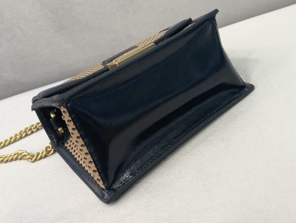 1:1 Replica Fendi Small Kan U Black and Brown Bag For Woman 19cm/7.5in485