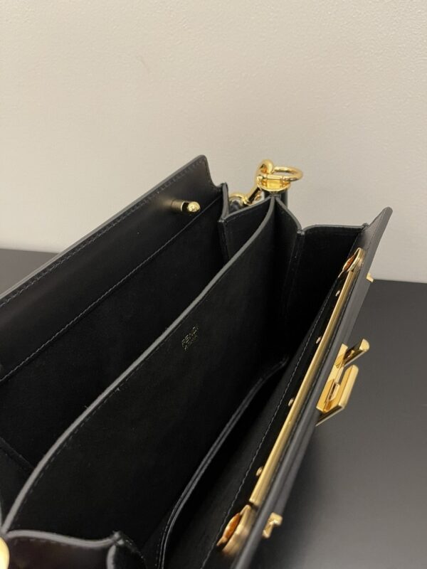 1:1 Replica Fendi Touch Black Bag For Woman 19cm/7.5in