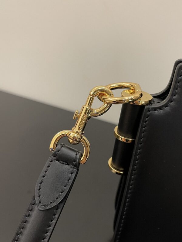 1:1 Replica Fendi Touch Black Bag For Woman 19cm/7.5in