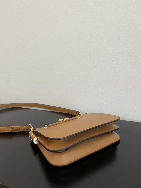 1:1 Replica Fendi Touch Brown Bag For Woman 19cm/7.5in