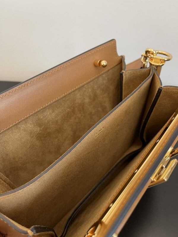 1:1 Replica Fendi Touch Brown Bag For Woman 19cm/7.5in
