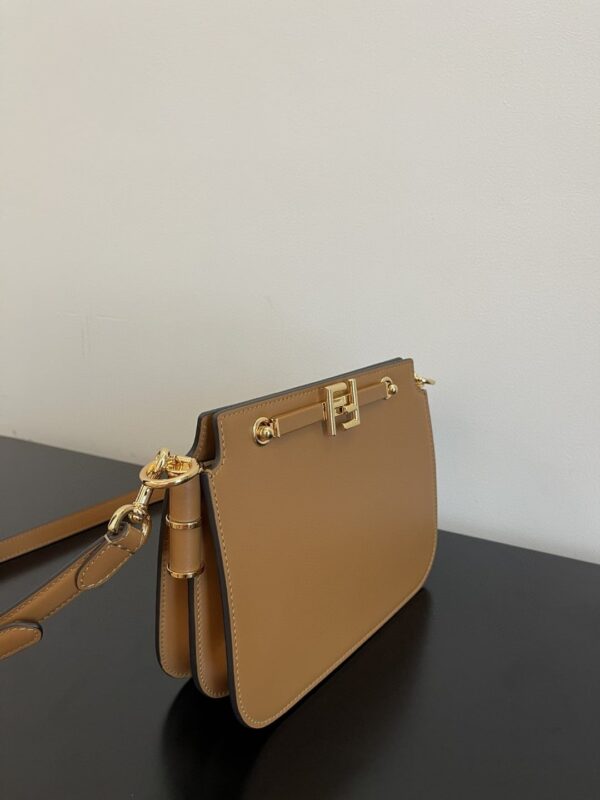 1:1 Replica Fendi Touch Brown Bag For Woman 19cm/7.5in