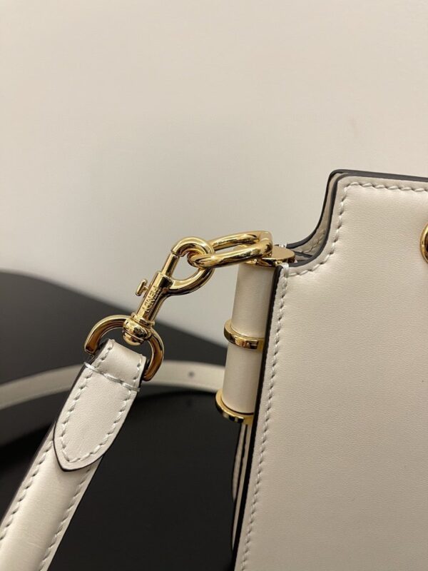 1:1 Replica Fendi Touch White Bag For Woman 19cm/7.5in