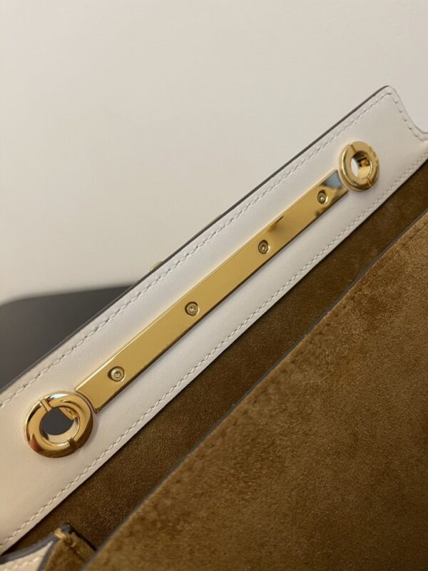 1:1 Replica Fendi Touch White with Snakeskin Detail Bag For Woman 19cm/7.5in