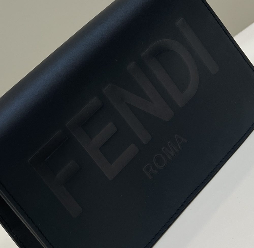1:1 Replica Fendi Wallet On Chain Mini Black Bag For Woman 13.5cm/5.5in - Image 6