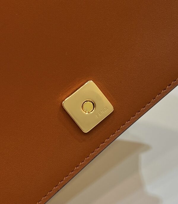 1:1 Replica Fendi Wallet On Chain Mini Brown Bag For Woman 13.5cm/5.5in