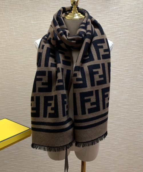 Fendi Wool and Silk Brown and Black 180cm/71in
