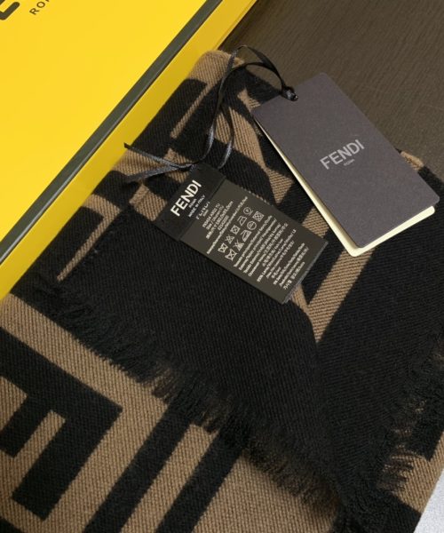 Fendi Wool and Silk Brown and Black 180cm/71in