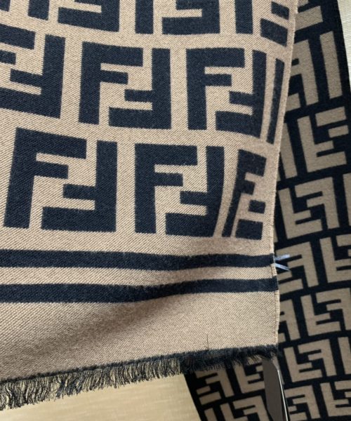 Fendi Wool and Silk Brown and Black 180cm/71in
