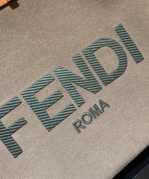 FN023 - Fendi Women’s Fashion Bag