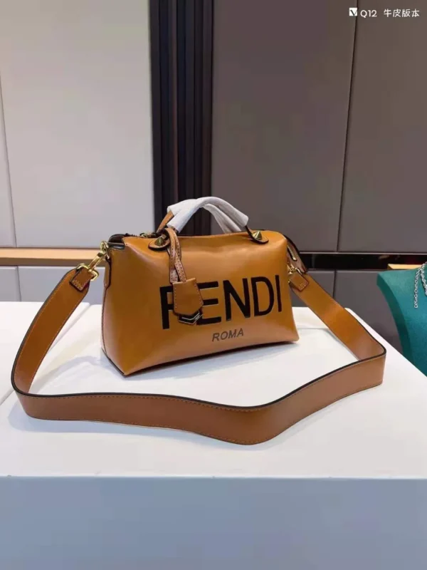 FN032 - Fendi Women’s Fashion Bag