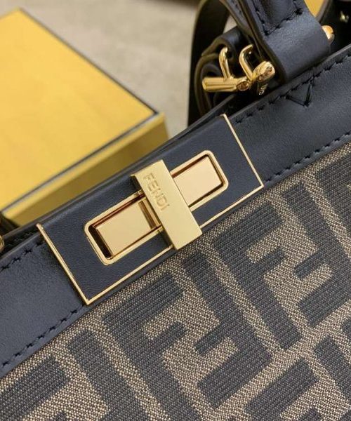 FN033 - Fendi Women’s Fashion Bag