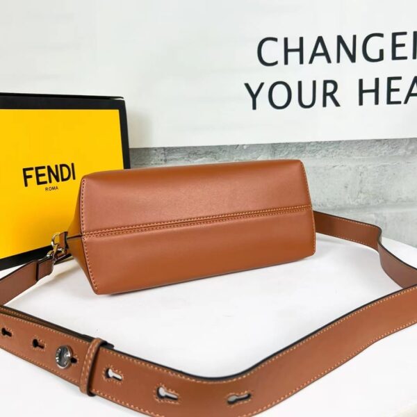 FN056 - Fendi Women’s Fashion Bag