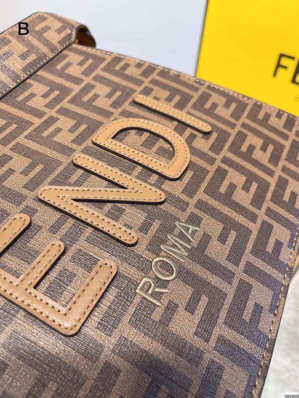 FN46 - Fendi Women's Fashion Bag