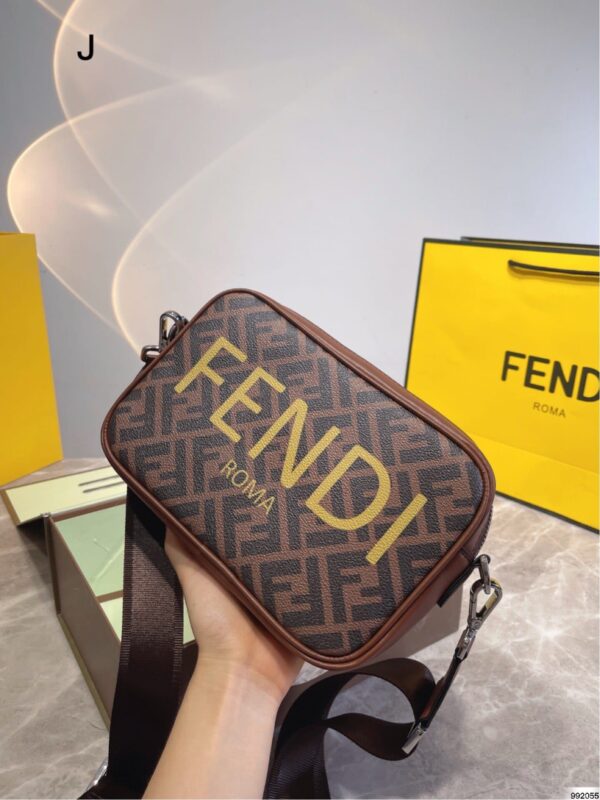 FN50 - Fendi Women's Fashion Bag