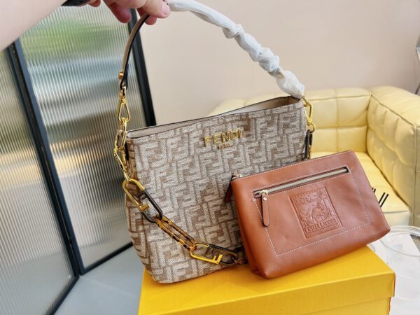 FN51 - Fendi Women's Fashion Bag