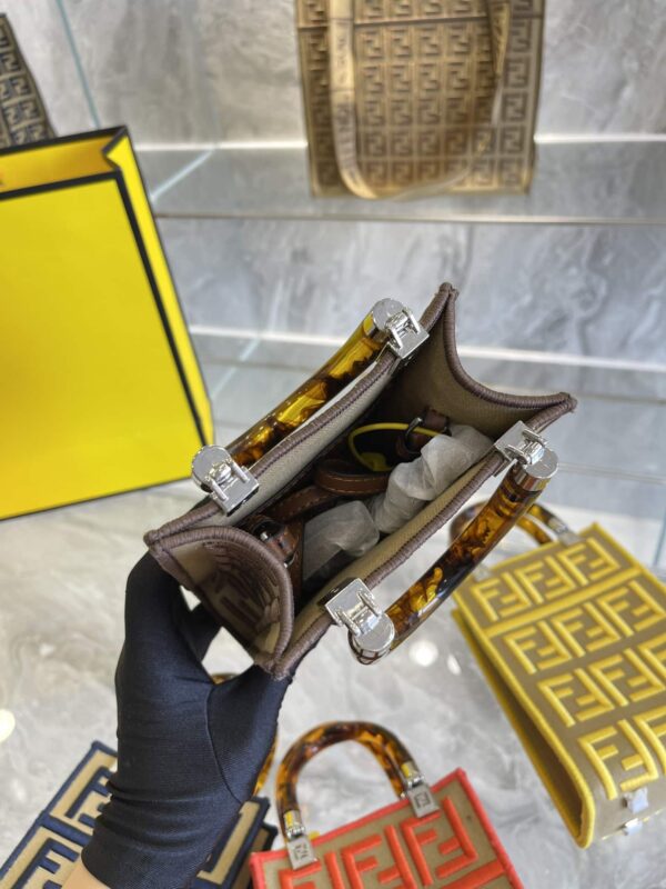 FN54 - Fendi Women's Fashion Bag