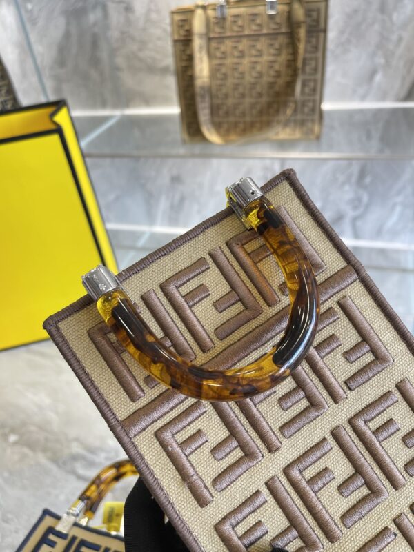FN54 - Fendi Women's Fashion Bag