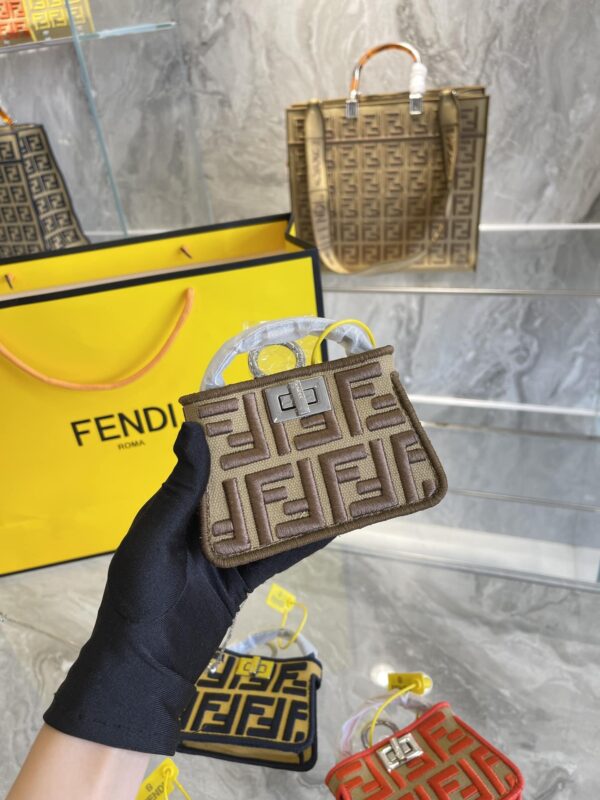 FN55 - Fendi Women's Fashion Bag