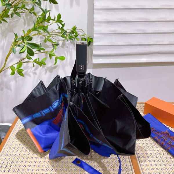 Folding Umbrella Printed In Circle Blue
