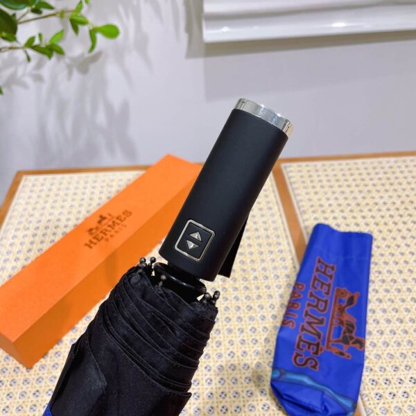 Folding Umbrella Printed In Circle Blue