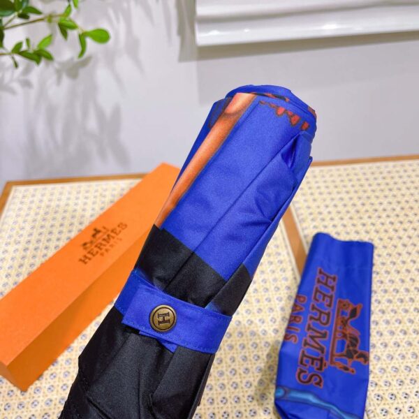 Folding Umbrella Printed In Circle Blue