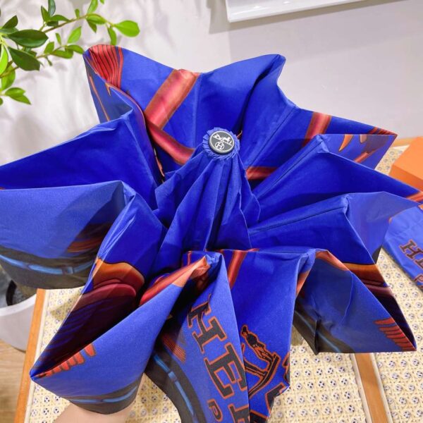 Folding Umbrella Printed In Circle Blue