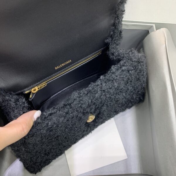 Furry Hourglass Small Handbag With Strap In Black For Women 9.4in/24cm 676365210FU1000