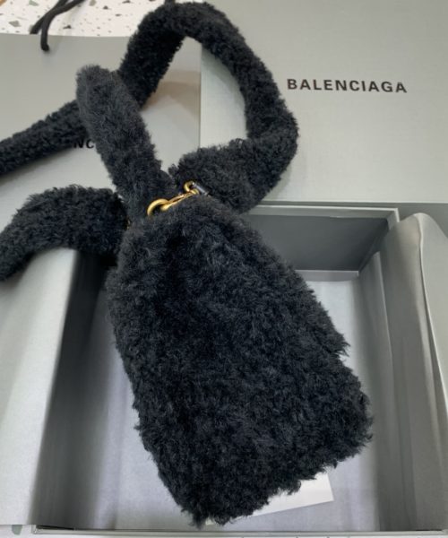 Furry Hourglass Small Handbag With Strap In Black For Women 9.4in/24cm 676365210FU1000
