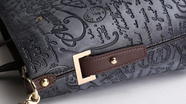 GA05 - WOMEN'S FASHION BAG.