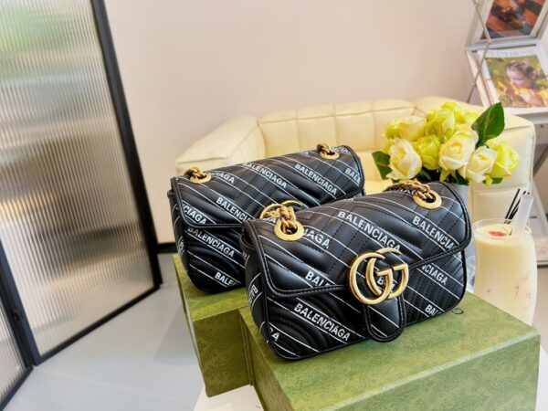 GA111 - Gucci Women's Fashion Bag