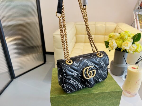 GA111 - Gucci Women's Fashion Bag